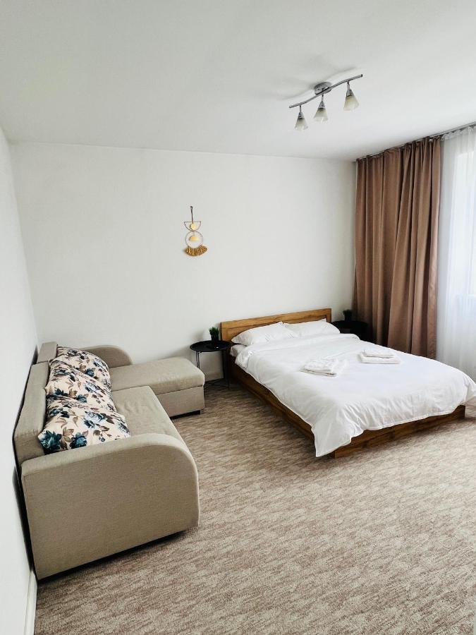 White One Apartment Petroşani Exterior foto